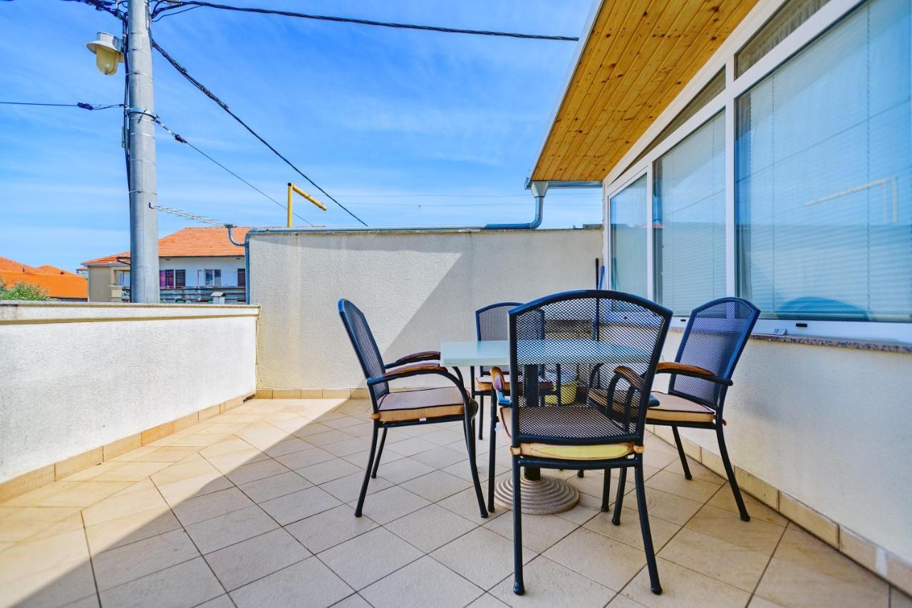 Comfort Holiday Apartment Zadar - With Parking And Balcony Buitenkant foto